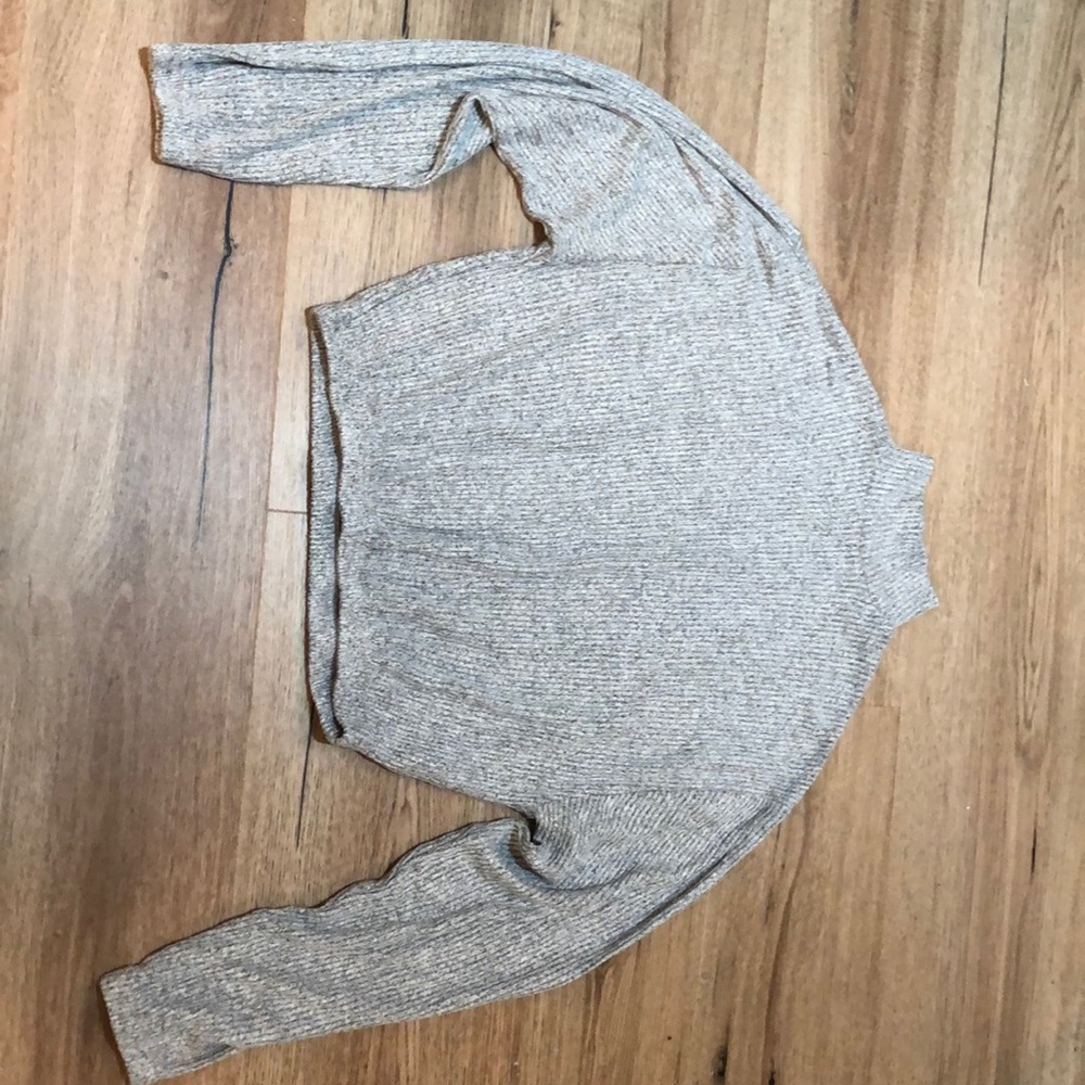 Grey knit long sleeve mock neck crop top